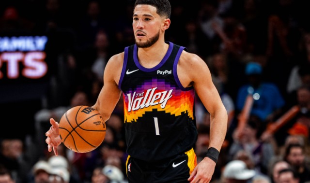 格林复出2记三分布克27+3+4，探花带不动西帝25中7，太阳大胜76人