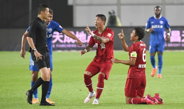 太惨！河南队长+主力遭停赛 点球被漏判外援回不来