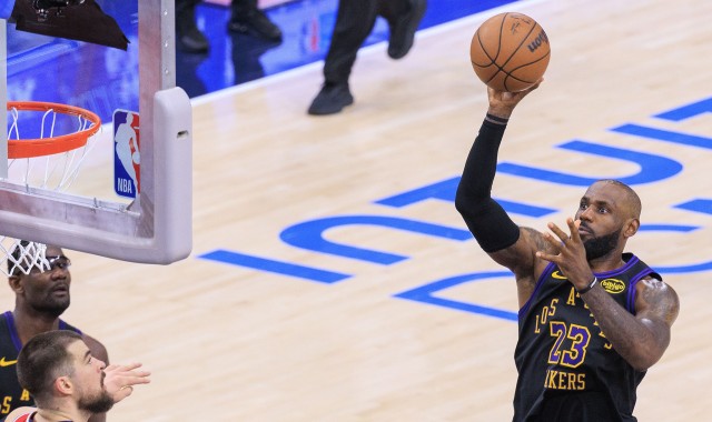 开云体育官网-Shams：我觉得此时此刻詹姆斯自己也不知道他想要如何结束生涯